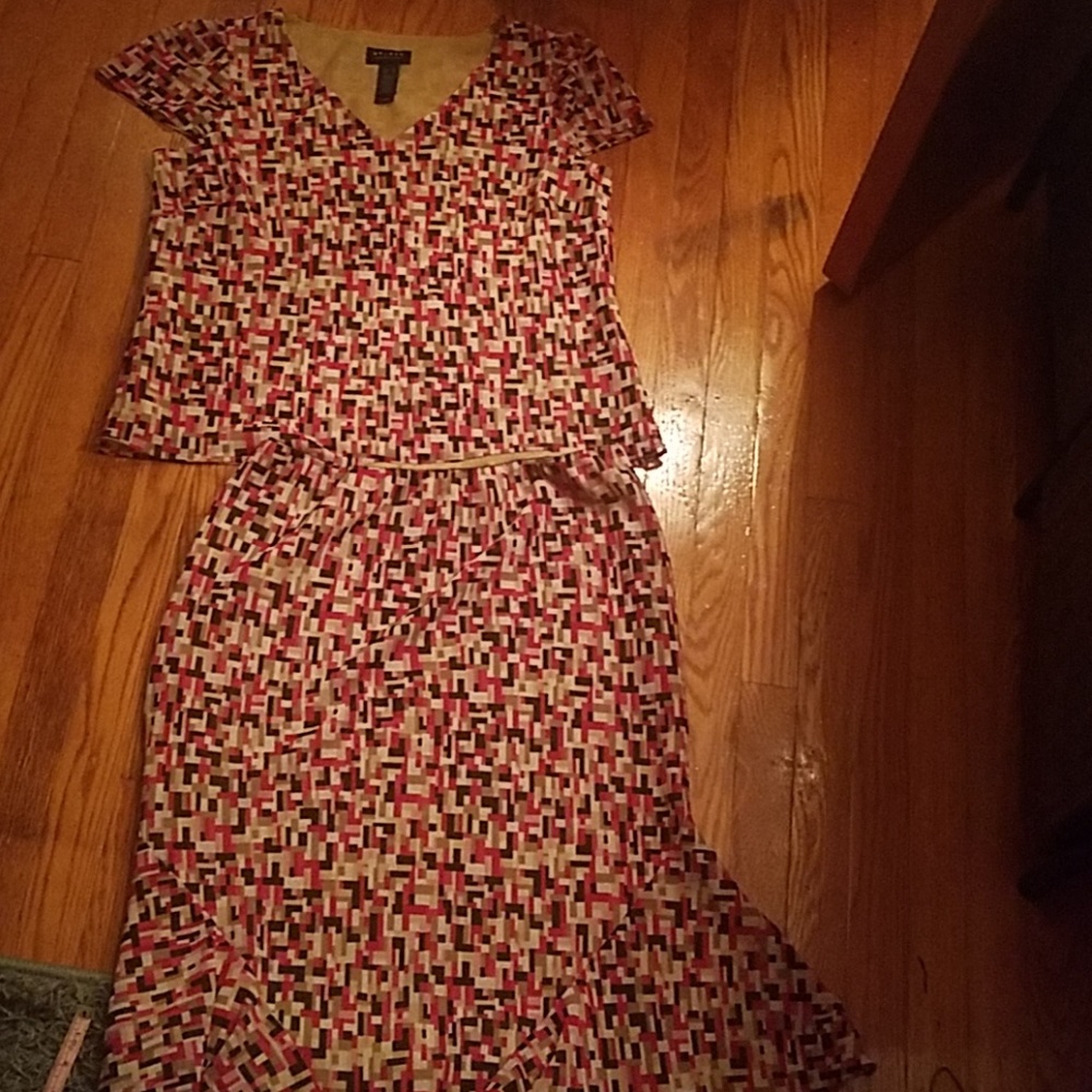 2-piece skirt/blouse set